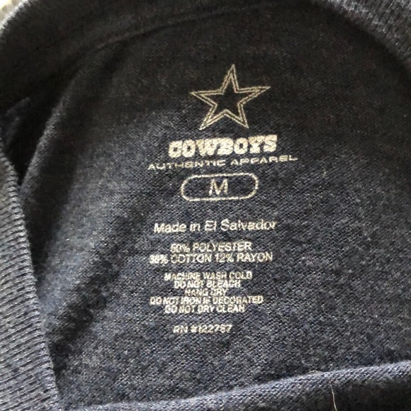 💖Authentic Cowboys Apparel Football T shirt - Picture 3 of 4